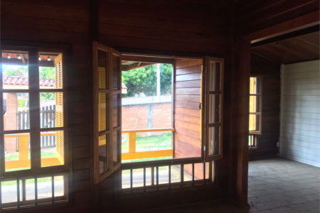 Casa à venda com 3 quartos, sendo 1 suíte, no condomínio Zuleika Jabour, Salto - SP