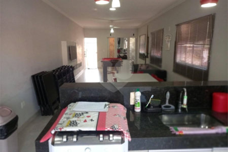 Casa à venda com 3 quartos, sendo 1 suíte, em Vila Assis, Sorocaba, SP