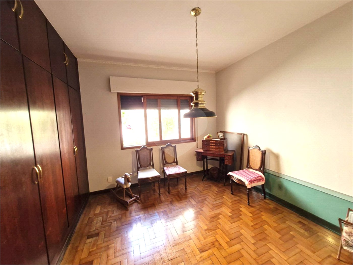 Casa à venda com 4 quartos, sendo 1 suíte,  em Granja Julieta, São Paulo, SP