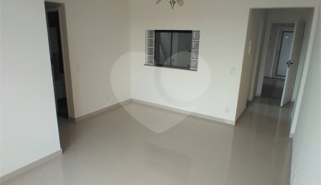 Apartamento à venda com 3 quartos, sendo 1 suíte,  no Centro, São Carlos, SP