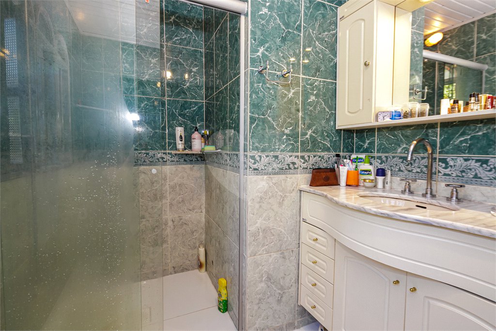 Sobrado à venda com 4 quartos, sendo 1 suíte, em Alto da Boa Vista, São Paulo, SP