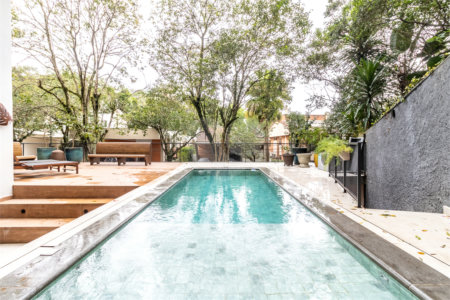 Casa à venda com 4 suítes no condomínio Granja do Morumbi, São Paulo - SP