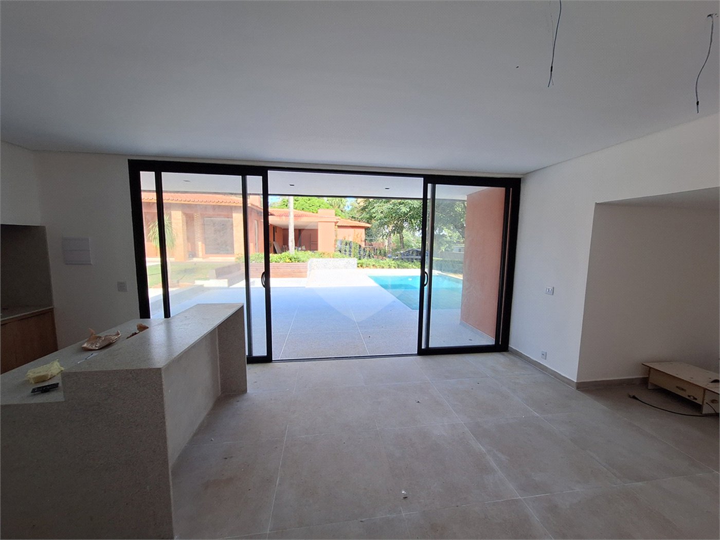 Casa à venda ou para alugar com 4 quartos, sendo 3 suítes, no condomínio Chácara Residencial Santa Maria, Votorantim - SP