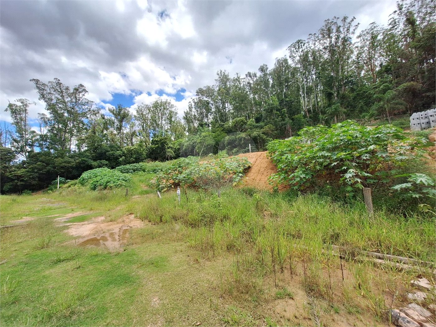 Terreno à venda em Nova Gardênia, Atibaia, SP