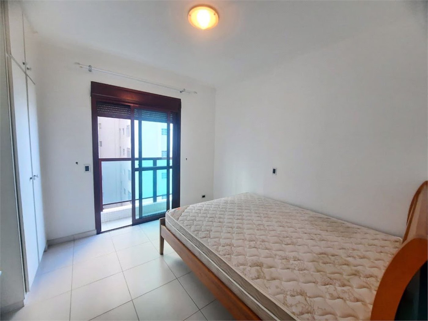 Apartamento Residencial à venda, Pitangueiras, Guarujá - AP0136.