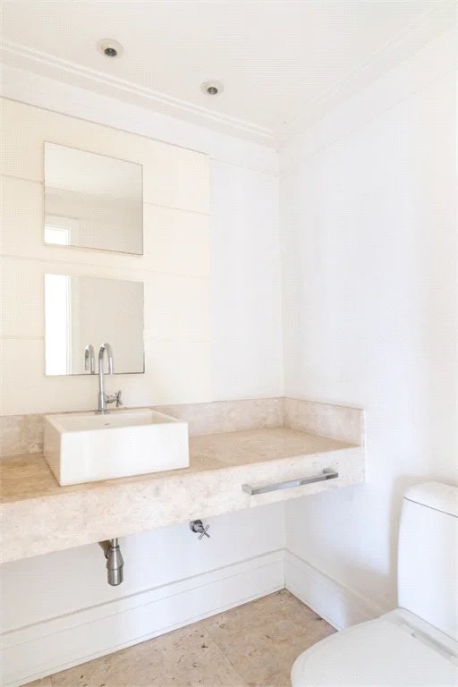 Apartamento à venda com 4 quartos, sendo 3 suítes,  em Vila Andrade, São Paulo, SP
