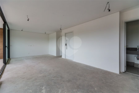 Apartamento à venda com 3 suítes em Vila Nova Conceição, São Paulo, SP