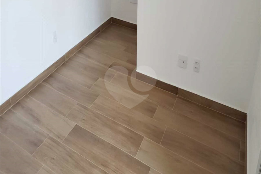 Sobrado à venda com 3 quartos, sendo 1 suíte, em Vila Romero, São Paulo, SP