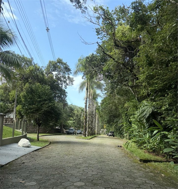 Casa à venda com 6 suítes em Massaguaçu, Caraguatatuba, SP