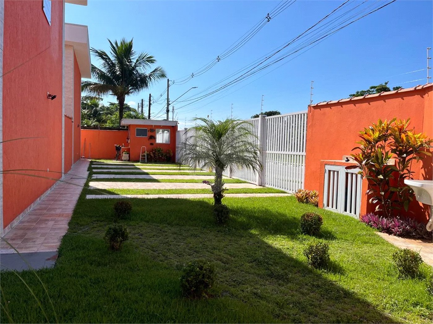 Apartamento à venda com 2 quartos em Boraceia, Bertioga, SP