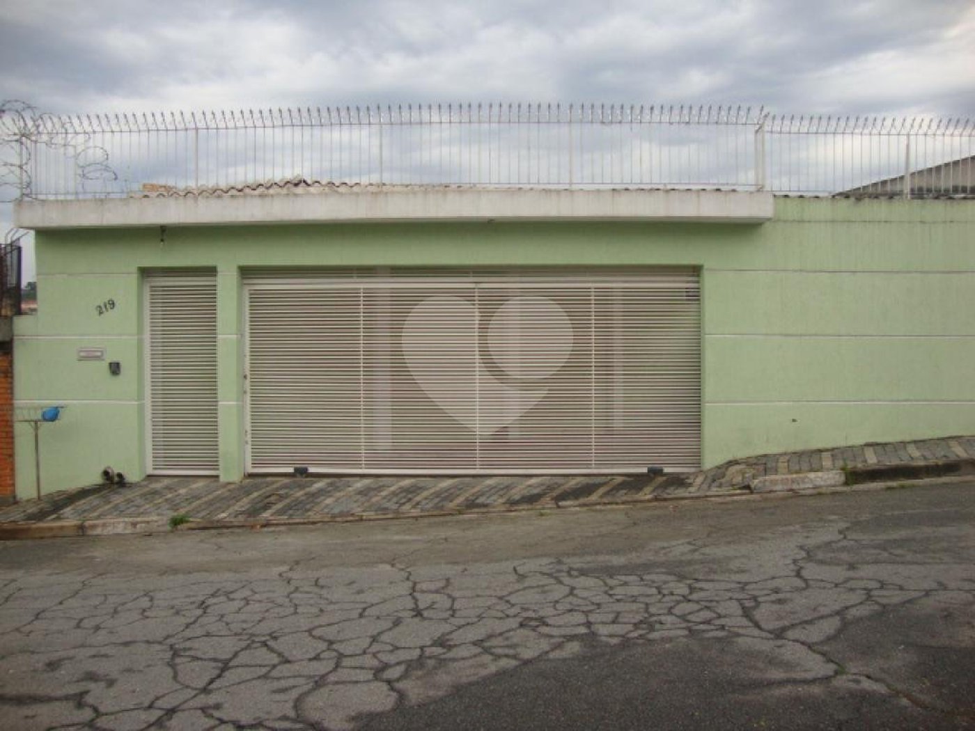 Sobrado à venda com 2 suítes em Tremembé, São Paulo, SP