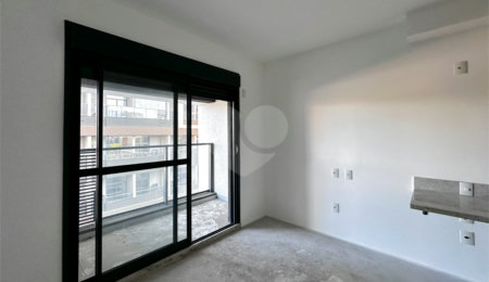 Apartamento à venda com 1 quarto em Jardim das Acácias, São Paulo, SP
