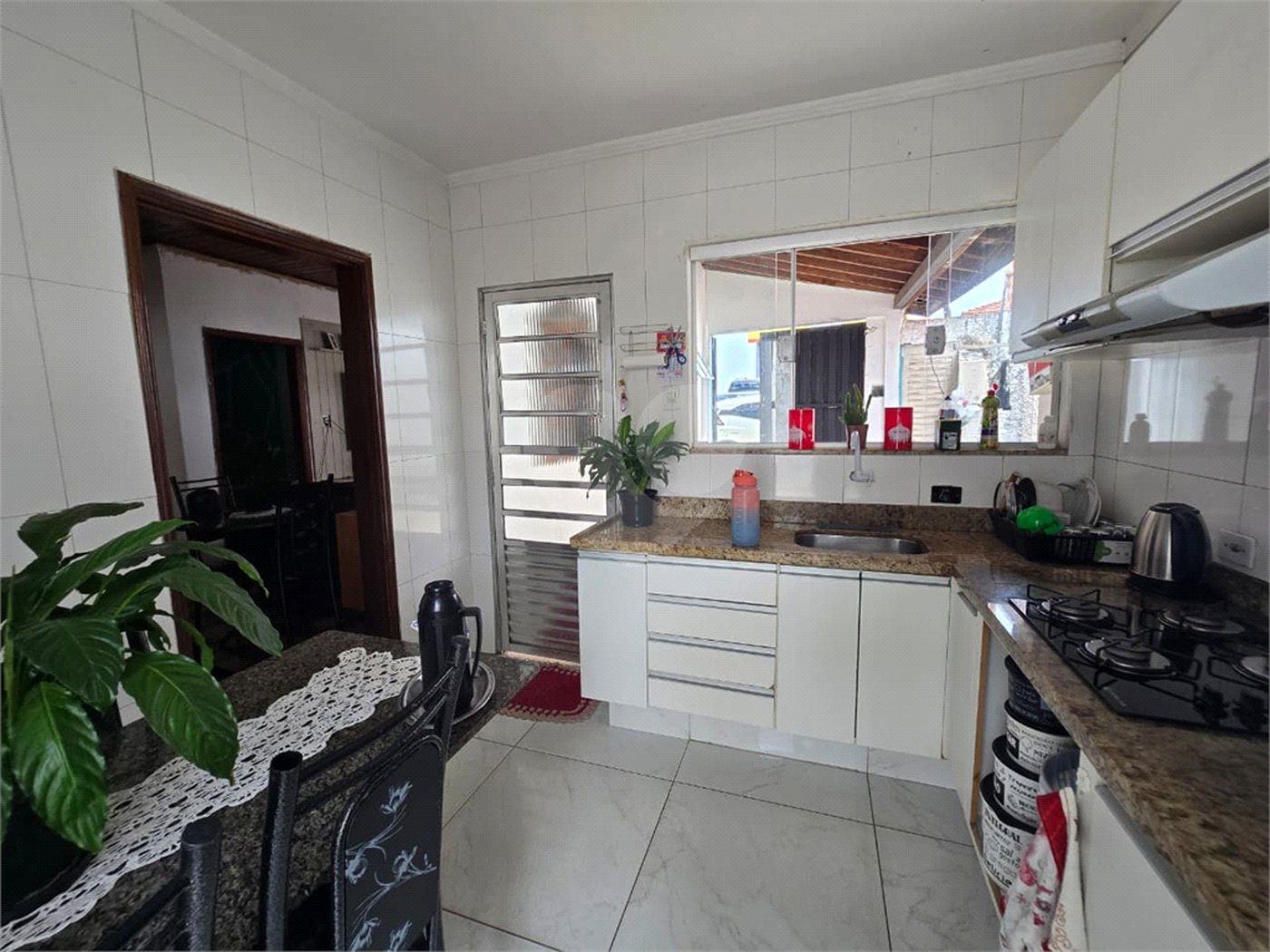Casa à venda com 3 quartos, sendo 1 suíte, em Vila Maciel, Itapetininga, SP