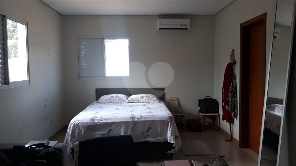 Sobrado à Venda no Condomínio Picollo Villagio com mobilha