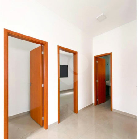 Casa à venda com 2 quartos, sendo 1 suíte, no condomínio Residencial Beija Flor, Atibaia - SP