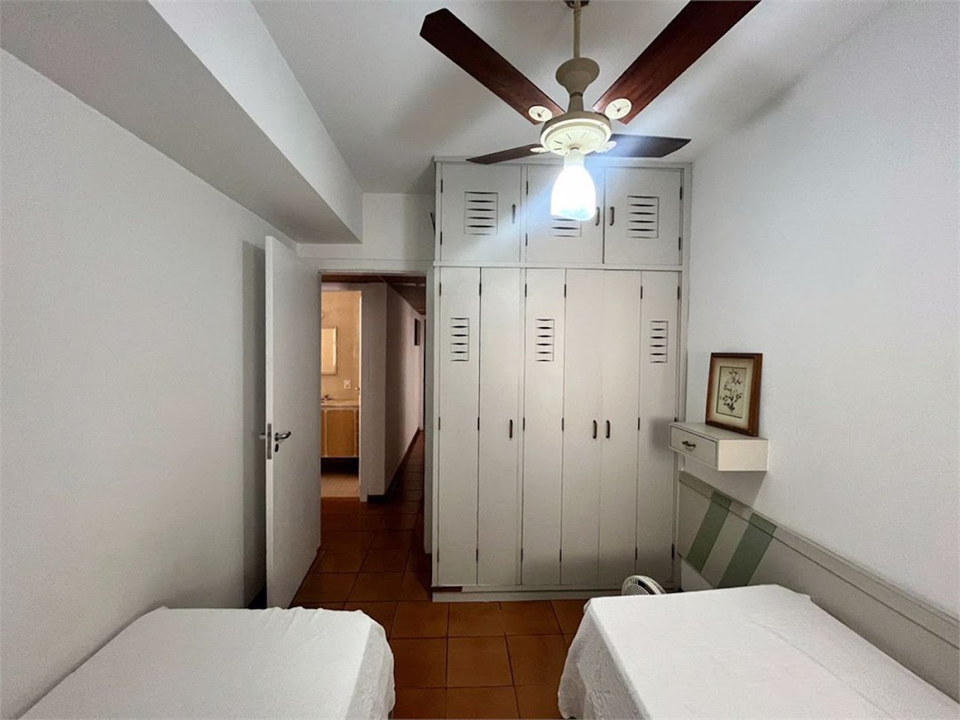 Apartamento com 3 dormitórios à venda, 100 m² por R$ 650.000,00 - Pitangueiras - Guarujá/SP