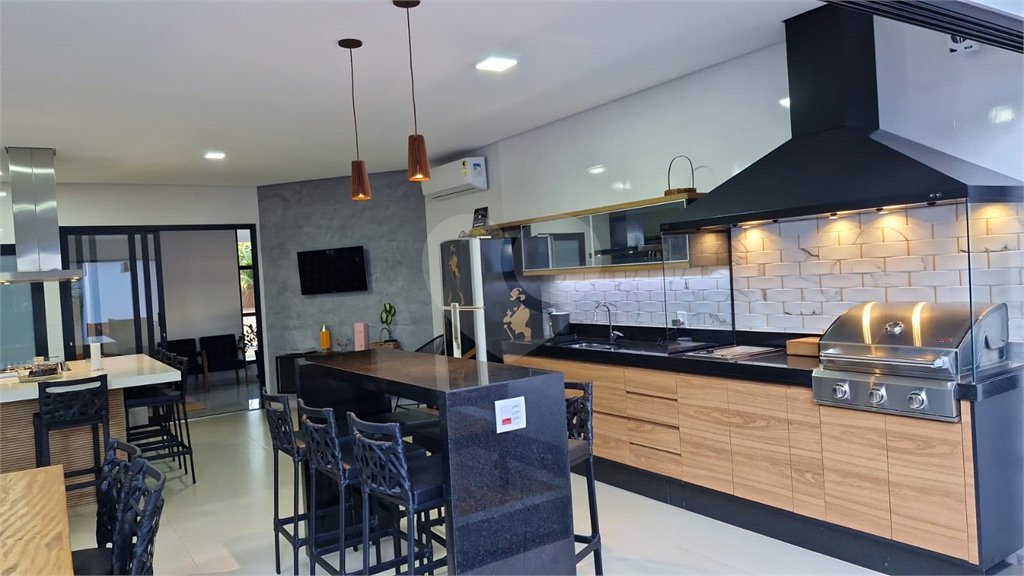 Casa à venda com 4 suítes no condomínio Quinta das Laranjeiras, Araraquara - SP