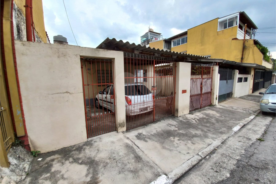 Terreno à venda com 2 quartos em Parque Peruche, São Paulo, SP
