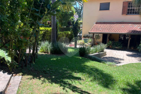 Sobrado à venda com 3 quartos em Jardim Petrópolis, São Paulo, SP