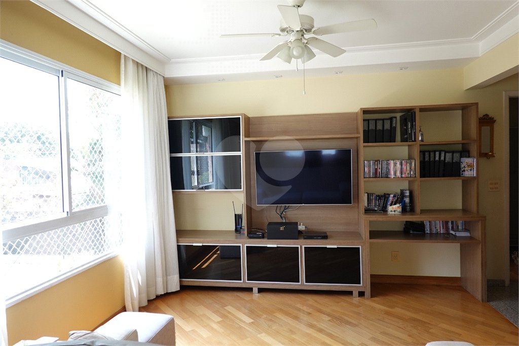 Apartamento à venda com 4 quartos, sendo 2 suítes, em Cidade São Francisco, São Paulo, SP