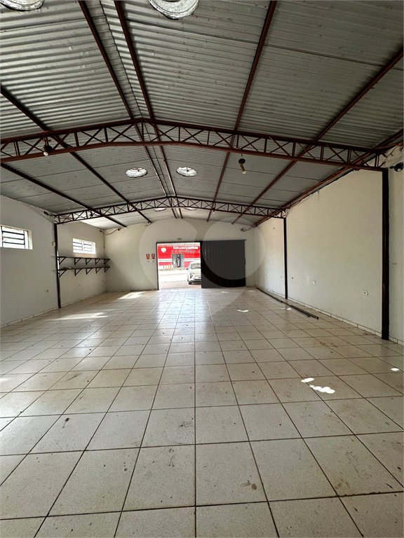 Salão à venda ou para alugar em Parque dos Ipês I, Ponta Porã, MS