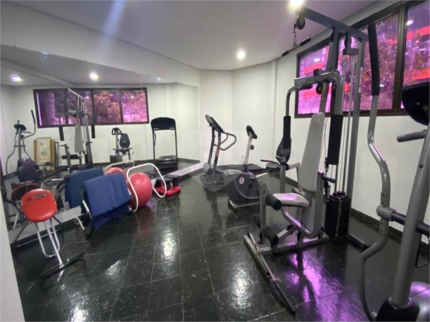 Apartamento à venda com 3 quartos, sendo 1 suíte, em Vila Guilherme, São Paulo, SP
