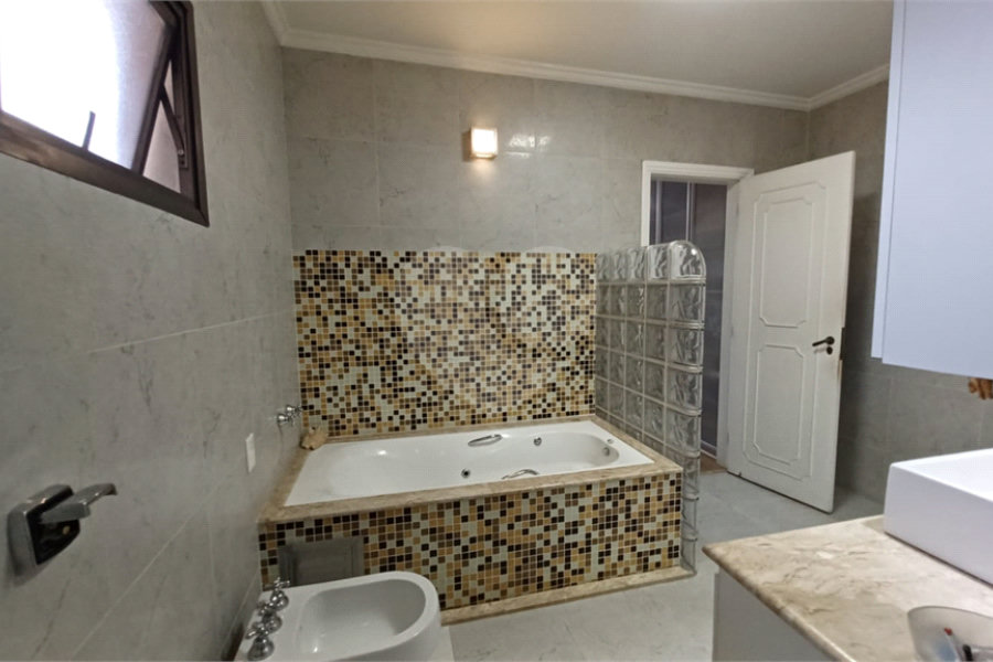 Casa à venda com 3 suítes em Tremembé, São Paulo, SP