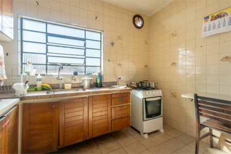 Sobrado à venda com 3 quartos em Vila Sônia, São Paulo, SP