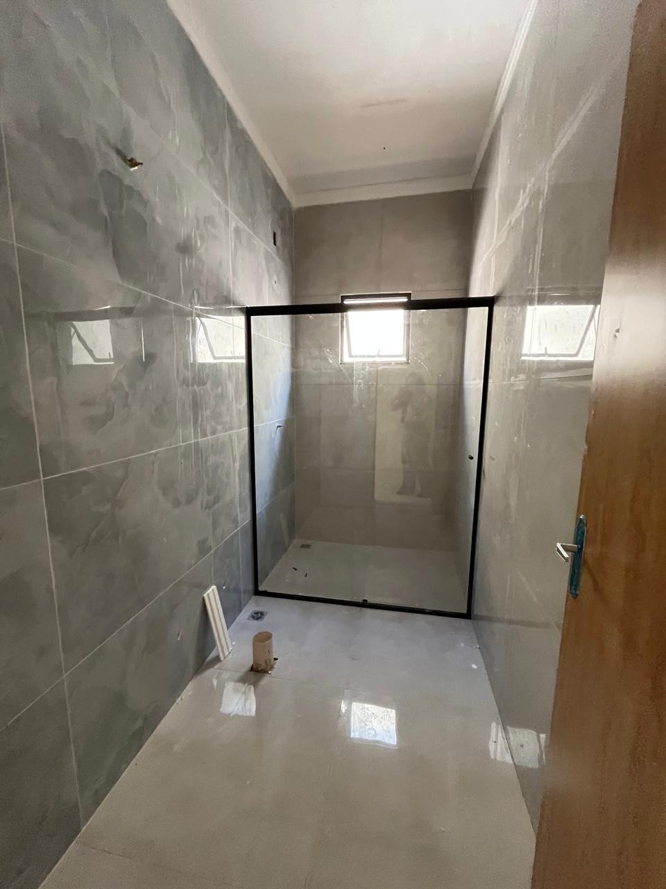 Casa à venda com 3 quartos, sendo 1 suíte,  em Bela Vista da Lagoa, Três Lagoas, MS