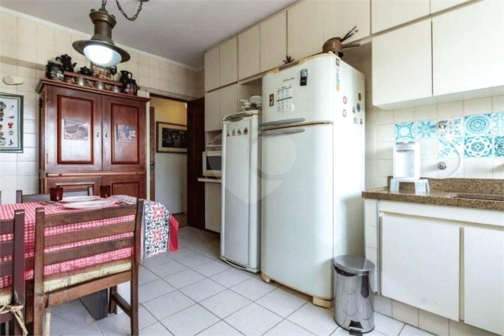 Apartamento à venda com 3 quartos, sendo 1 suíte,  em Vila Andrade, São Paulo, SP