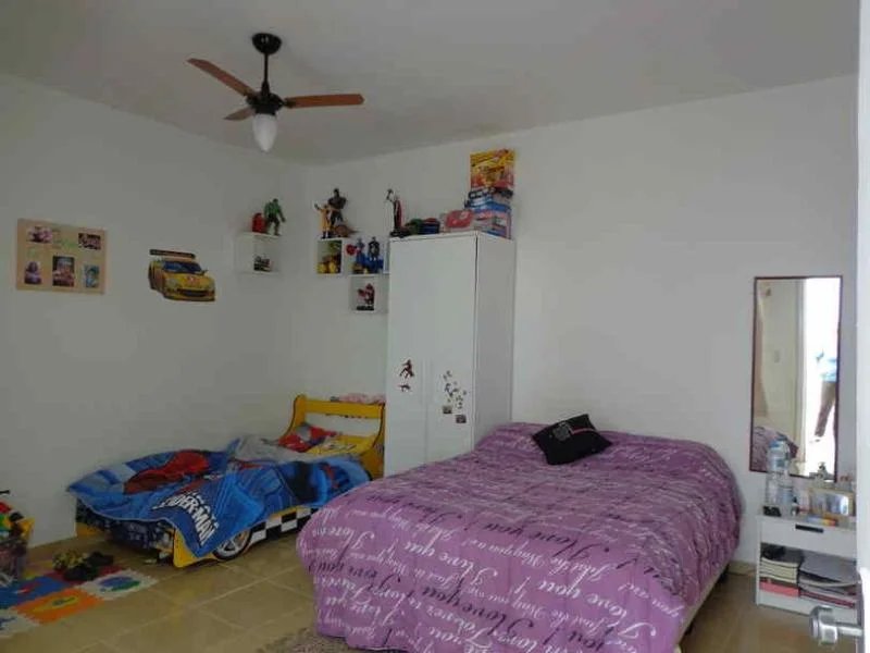 Casa à venda com 3 quartos, sendo 1 suíte, em Jardim Londrina, São Paulo, SP
