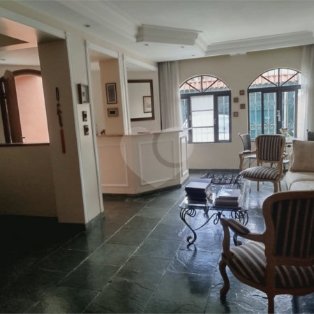 Sobrado à venda com 3 quartos, sendo 1 suíte, em Vila Matias, São Paulo, SP