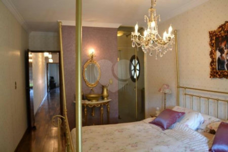 Casa à venda com 3 quartos, sendo 1 suíte, no condomínio Travessa Cacique Apoena,493, São Paulo - SP