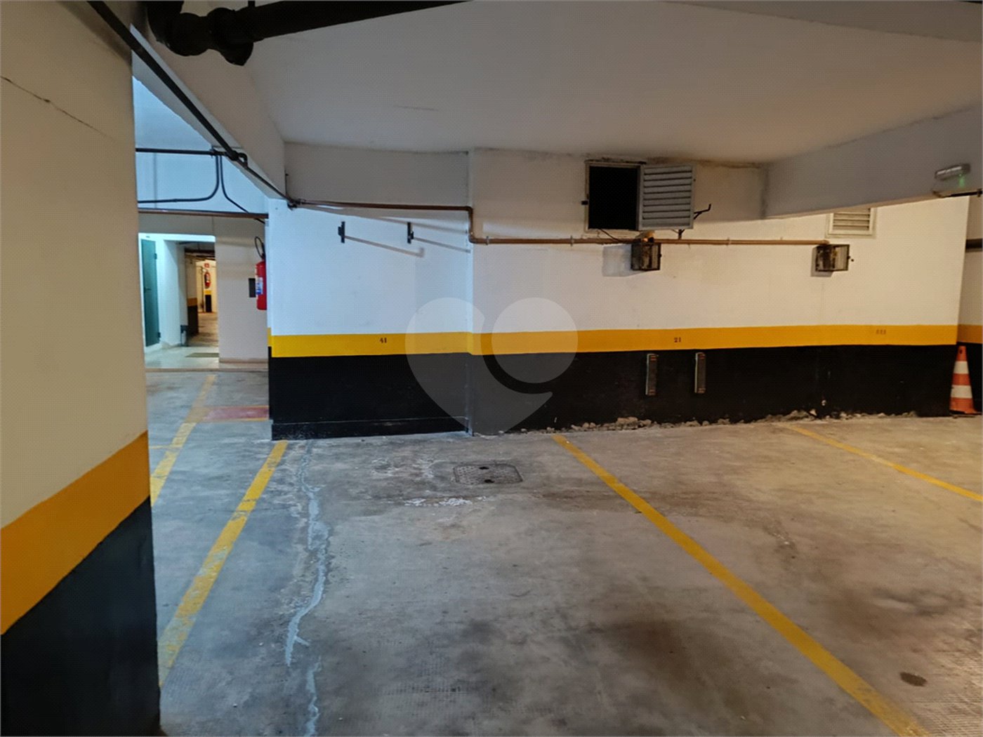 Apartamento à venda com 3 quartos, sendo 1 suíte, em Moema, São Paulo, SP