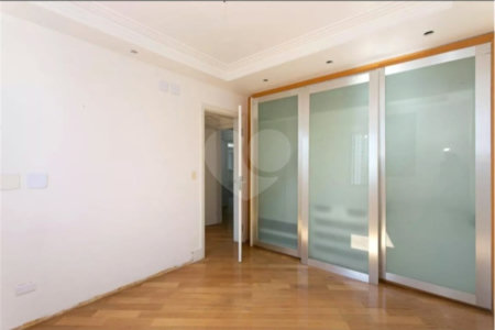 Apartamento à venda com 4 quartos, sendo 3 suítes,  em Vila Gomes Cardim, São Paulo, SP