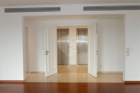 Apartamento à venda com 4 suítes em Moema, São Paulo, SP