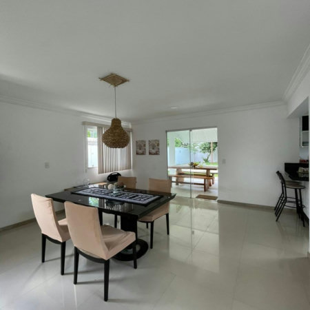 Casa à venda com 3 quartos, sendo 1 suíte, em Orla Norte, Porto Seguro - BA