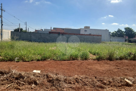 Terreno à venda em Portal dos Pinheiros Ii, Itapetininga, SP