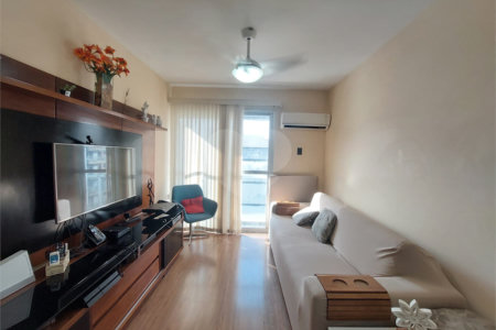 Cobertura à venda com 2 quartos, sendo 1 suíte,  em Tijuca, Rio de Janeiro, RJ