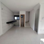 Casa com 2 dormitórios à venda, 100 m² por R$ 560.000,00 - Marapé - Santos/SP