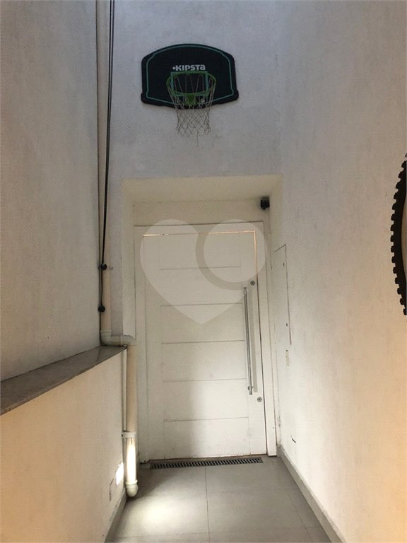 Sobrado à venda com 3 quartos, sendo 2 suítes,  em Vila Nivi, São Paulo, SP