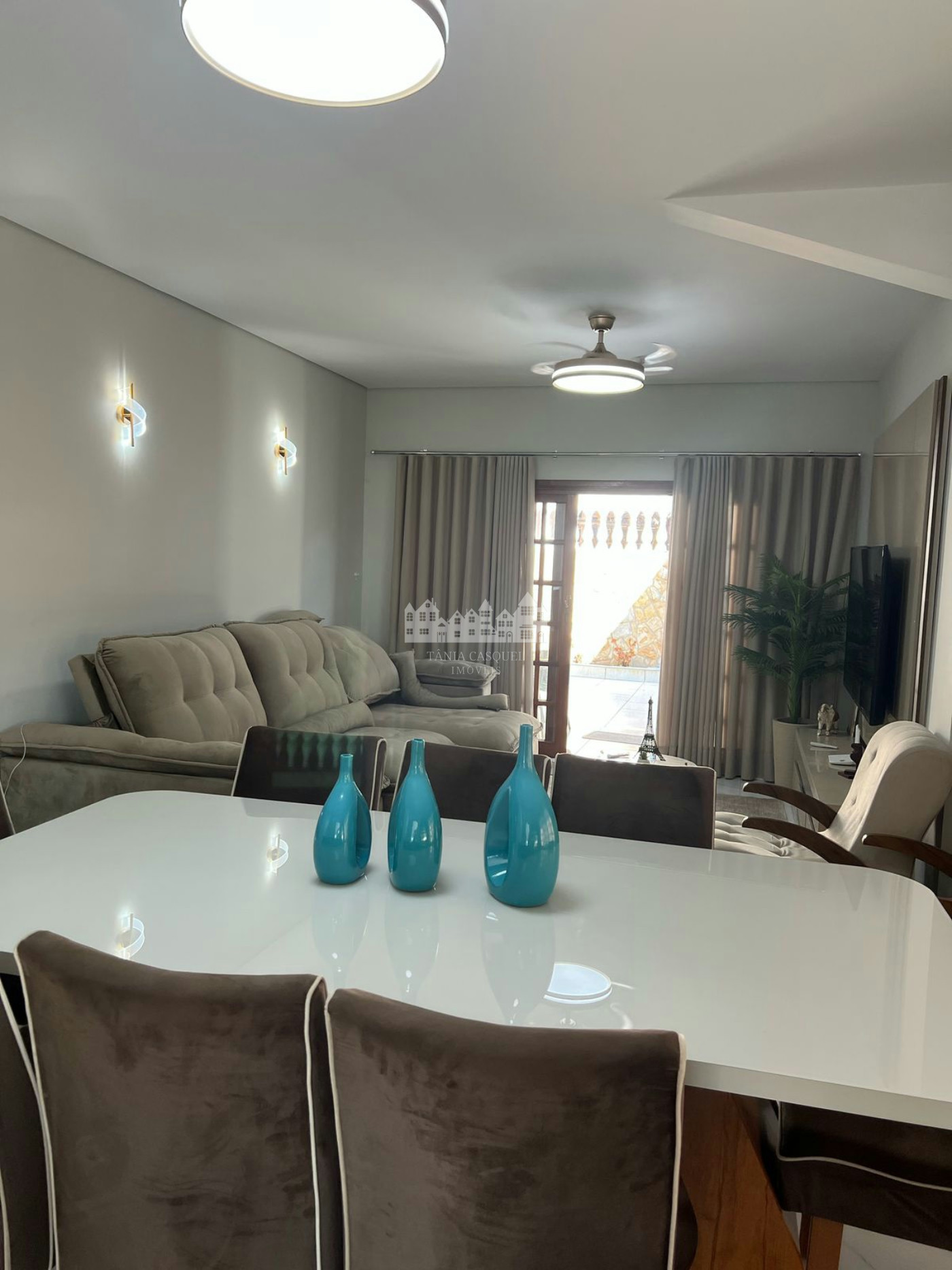 Casa à venda com 3 quartos, sendo 1 suíte,  em Retiro das Fontes, Atibaia, SP