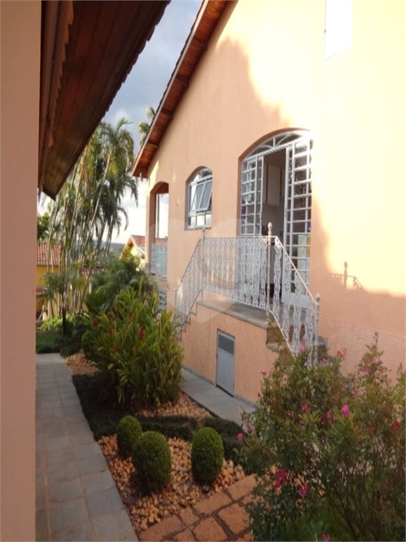 Casa à venda com 4 quartos, sendo 2 suítes,  no condomínio Acmti - Colinas do Mosteiro, Terras de Itaici e Recanto dos Pássaros, Indaiatuba - SP