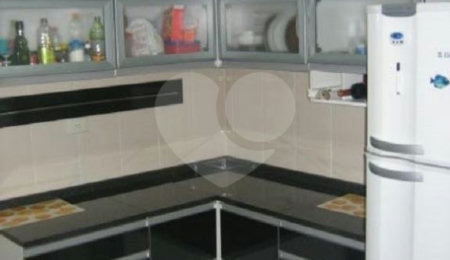 Casa à venda com 3 quartos, sendo 1 suíte,  no condomínio Residencial Maracujás, São Paulo - SP