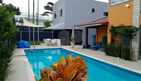 Casa à venda com 6 quartos, sendo 4 suítes,  em Manguinhos, Armação dos Búzios, RJ