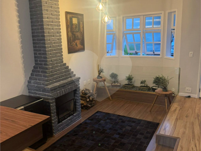 Casa à venda com 3 quartos, sendo 1 suíte,  no condomínio Vilage Palmas, São Paulo - SP