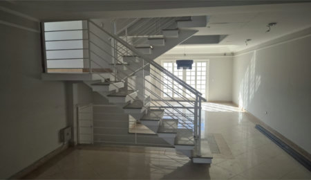Sobrado à venda com 4 quartos, sendo 2 suítes,  em Jardim Virginia Bianca, São Paulo, SP