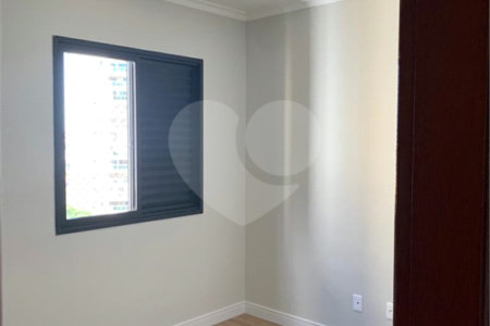 Apartamento à venda com 3 quartos, sendo 1 suíte,  em Vila Andrade, São Paulo, SP