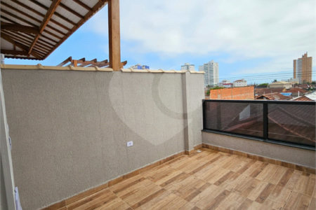 Sobrado à venda com 2 quartos em Maracanã, Praia Grande, SP