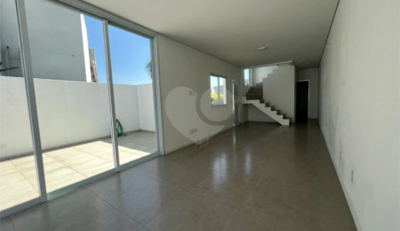 Casa à venda com 3 quartos, sendo 1 suíte,  em Jardim Semiramis, Cotia, SP